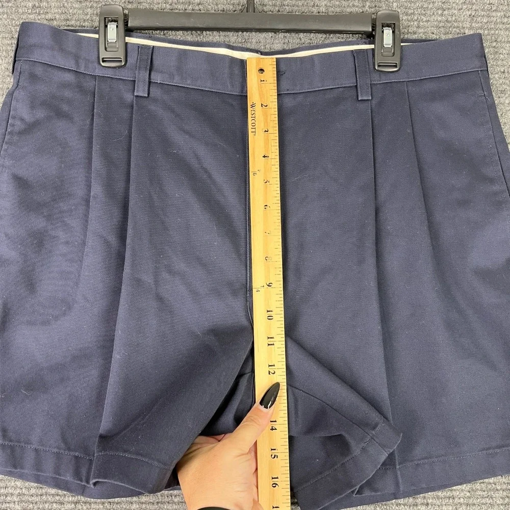 LL Bean Natural Fit Pleated Chino Shorts Mens 37 Navy Twill Casual Outdoor Wear‎